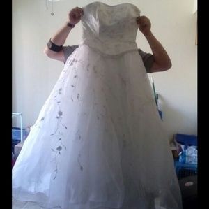 Wedding dress size 16